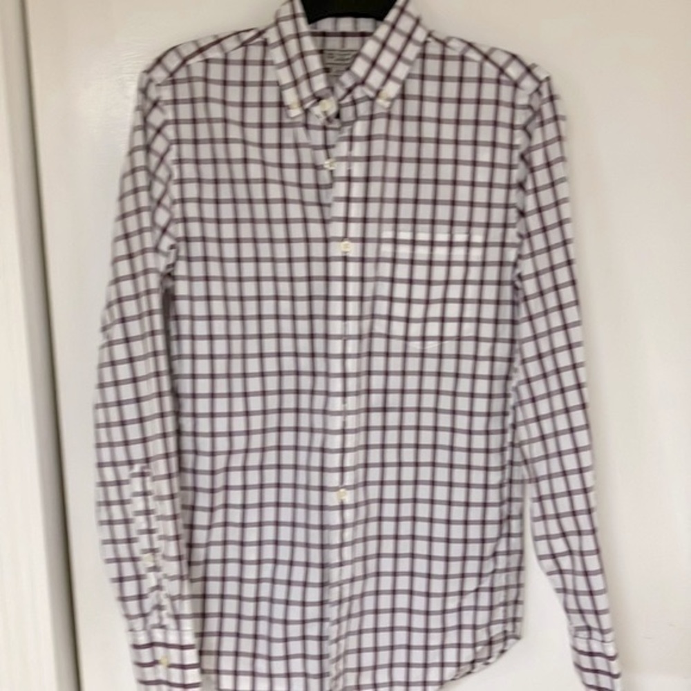 J. Crew Mens Long Sleeve Button Down Shirt.